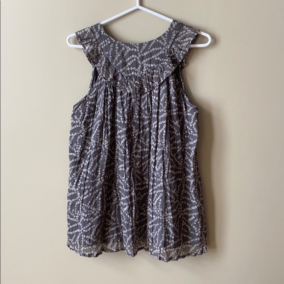 French Connection 👚 Brown Geometric Sleevele… - Picture 2 of 3